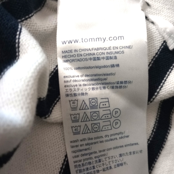 Tommy Hilfiger V-Neck Pullover Sweater - Picture 9 of 9